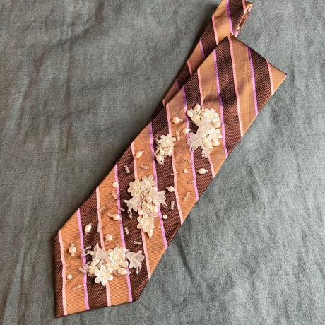 "繕う" collaboration beads embroidery necktie "flower × crystal"