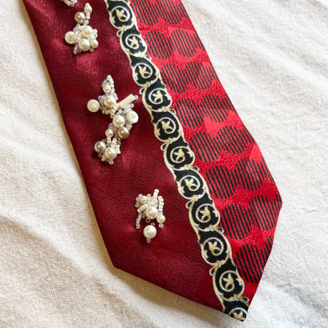 "繕う" collaboration beads embroidery necktie "tubutubu × red"
