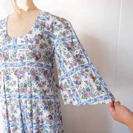 flower print dress