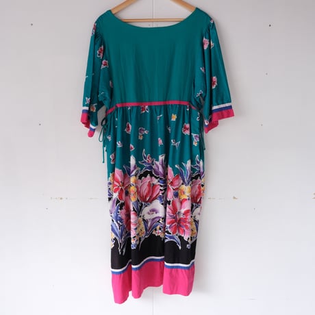 made in USA / floral dress