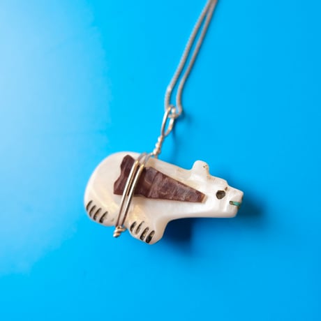 ZUNI / "bear" fetish necklace