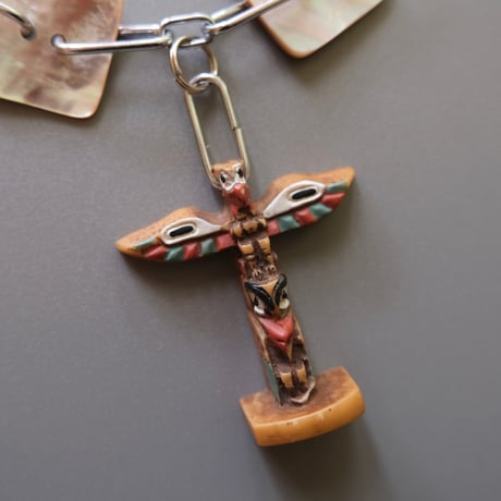 eski. original shell chain choker "totem pole"