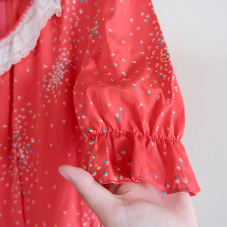 70s puff sleeve flower dress / red
