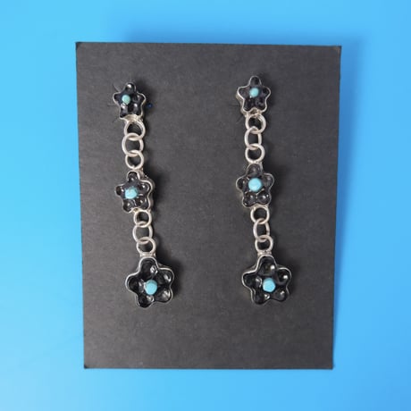 ZUNI / flower pierce
