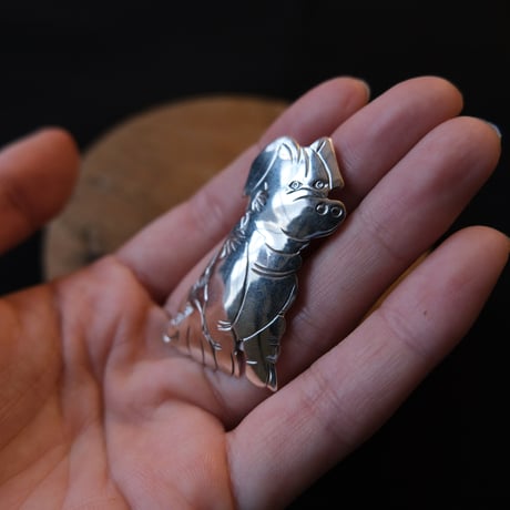 indian jewely  / "pig" silver brooch