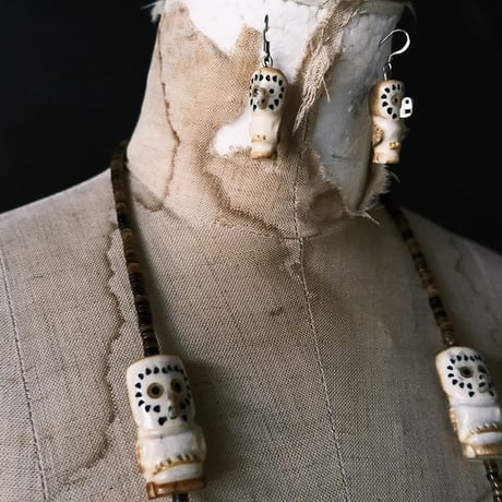 ZUNI / “owl” fetish necklace and pierce
