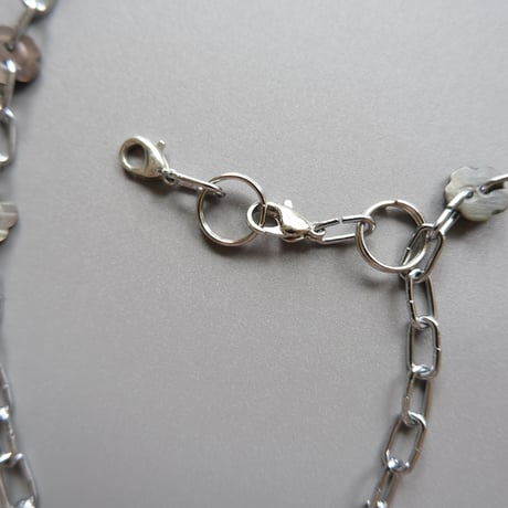 eski. original "shell × chain" necklace