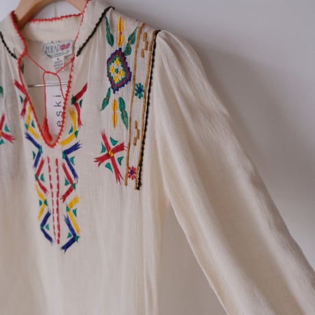 India cotton / embroidery blouse