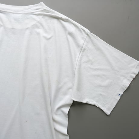 90s old print tee / white