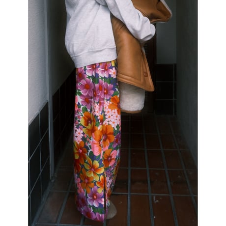 flower print skirt