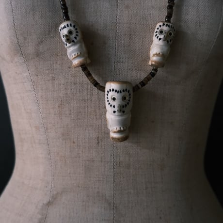 ZUNI / “owl” fetish necklace and pierce