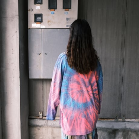 tie-dye long sleeve tee