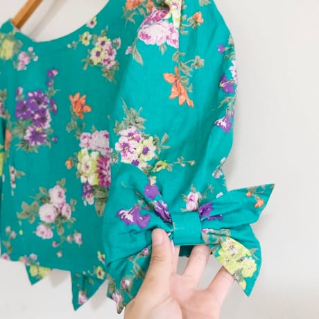 back ribbon flower print tops
