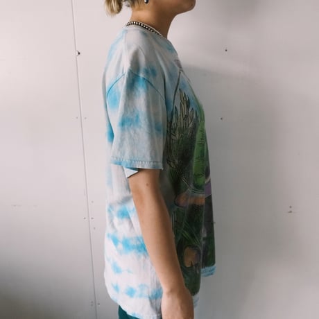 Alice's Adventures in Wonderland "caterpillar" tee