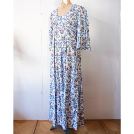 flower print dress