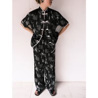 china set up / black