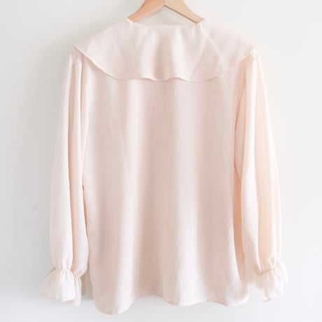 frill blouse / ivory