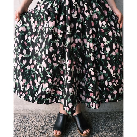 “MARNI” neck ribbon black×flower print dress