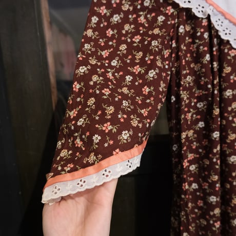 Hawaiian dress / brown×flower