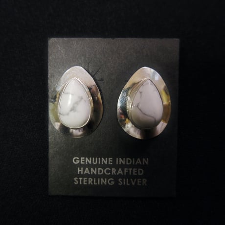 indian jewely / howlite pierce
