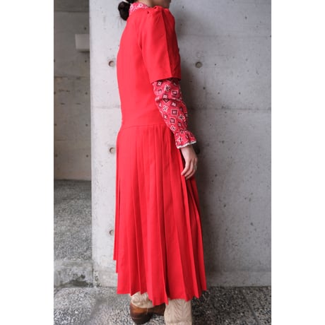 〜70s red dress