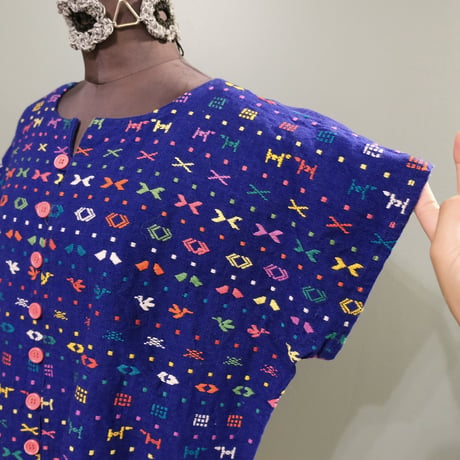 embroidery tops