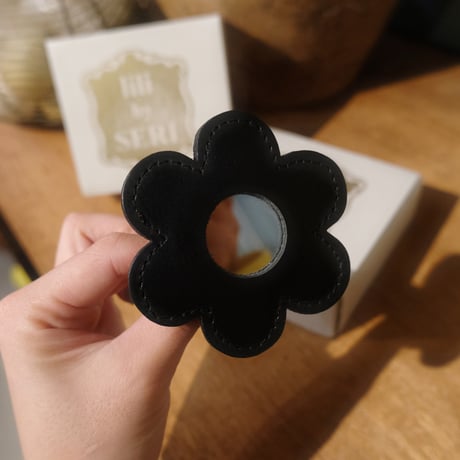 lili by SERI / silhouette series / flower ring