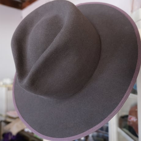 eski. original felt hat / gray