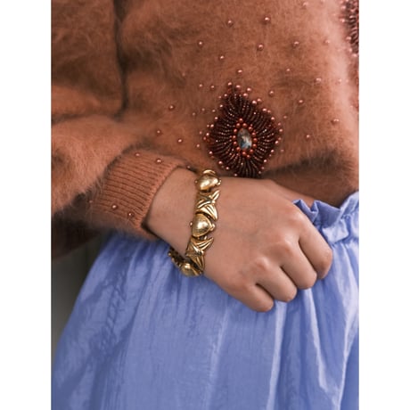 heart motif gold bracelet