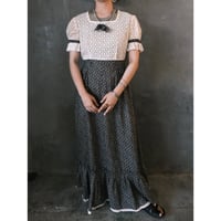 vintage / lace × flower dress