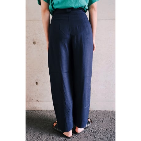 slacks pants “navy” with tuck