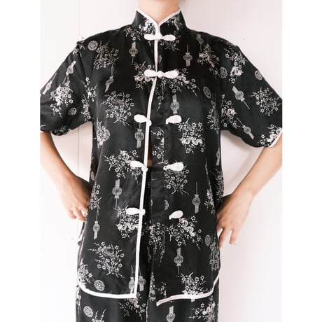 china set up / black