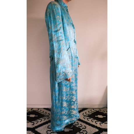 china gown / blue
