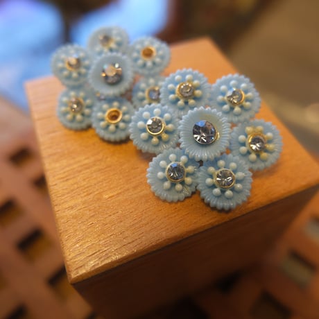 vintage flower earring