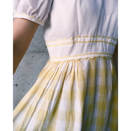70s white × gingham check dress