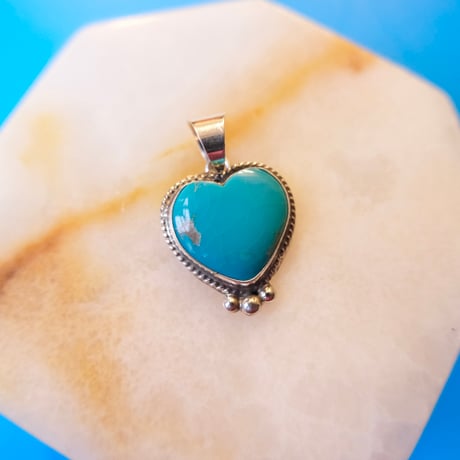 navajo / "♡" turquoise pendant top