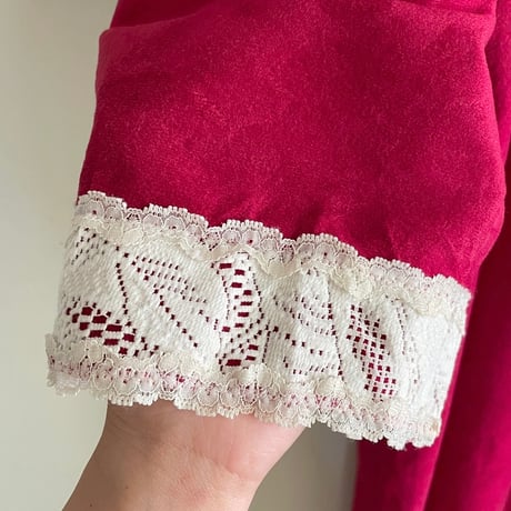 velours dress with lace
