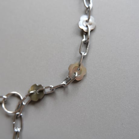 eski. original "shell × chain" necklace
