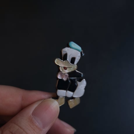 ZUNI / Donald Duck brooch (pendant top)