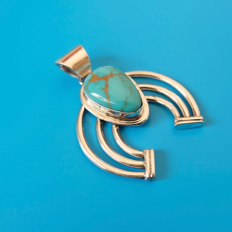 navajo / naja pendant top