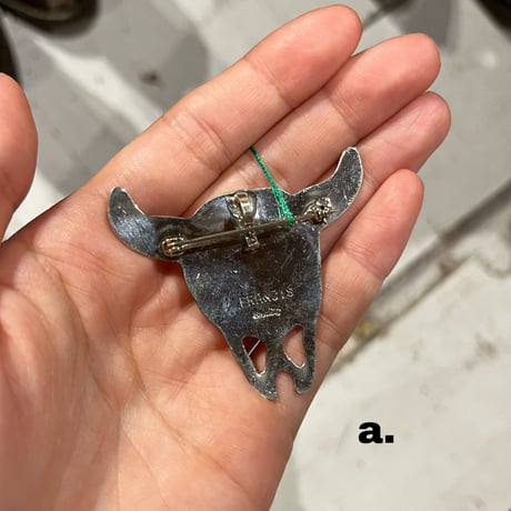 navajo "MelvinFrancis" buffalo skull silver brooch (pendant top)