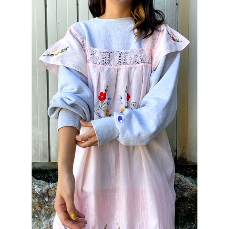 Euro vintage / embroidery dress