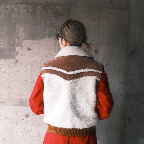 boa × suède vest