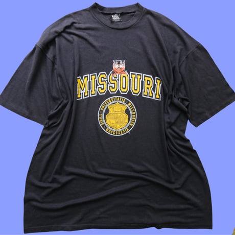 college print tee / black