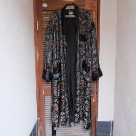 China gown / black
