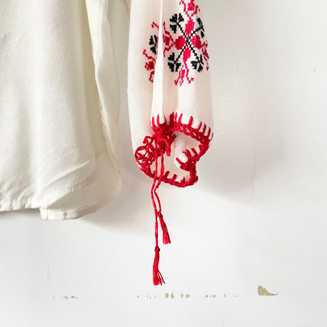 embroidery tops