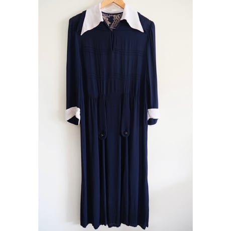 60 / see-through navy dress