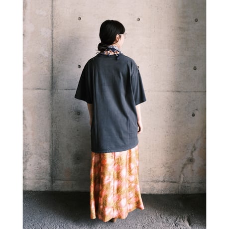 90's old print tee / black