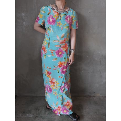 MAGGY LONDON / silk  flower dress
