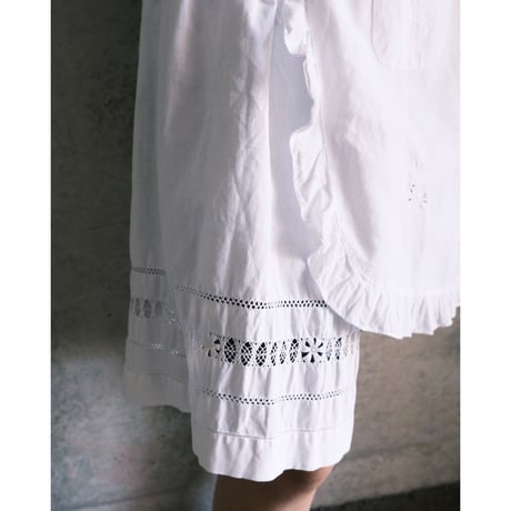 cotton apron with frill